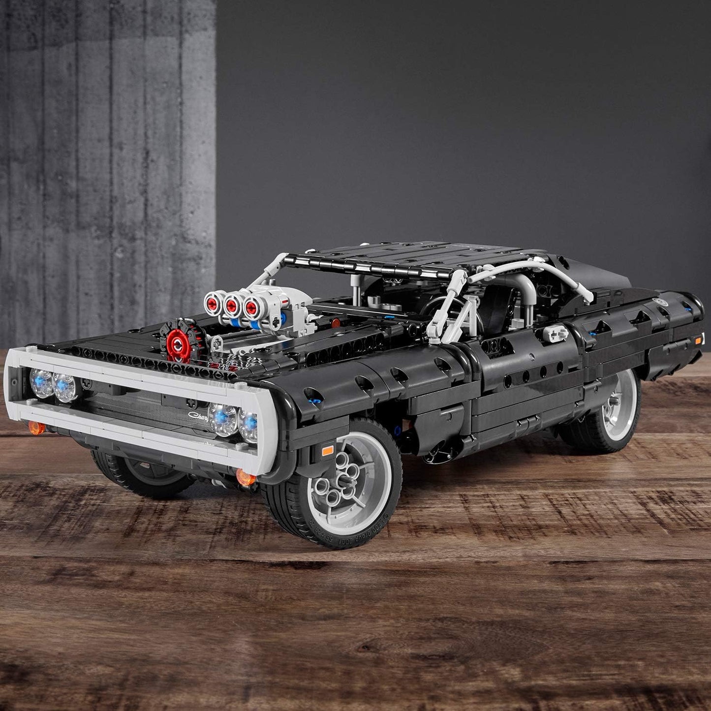 LEGO Dom's Dodge Charger 42111